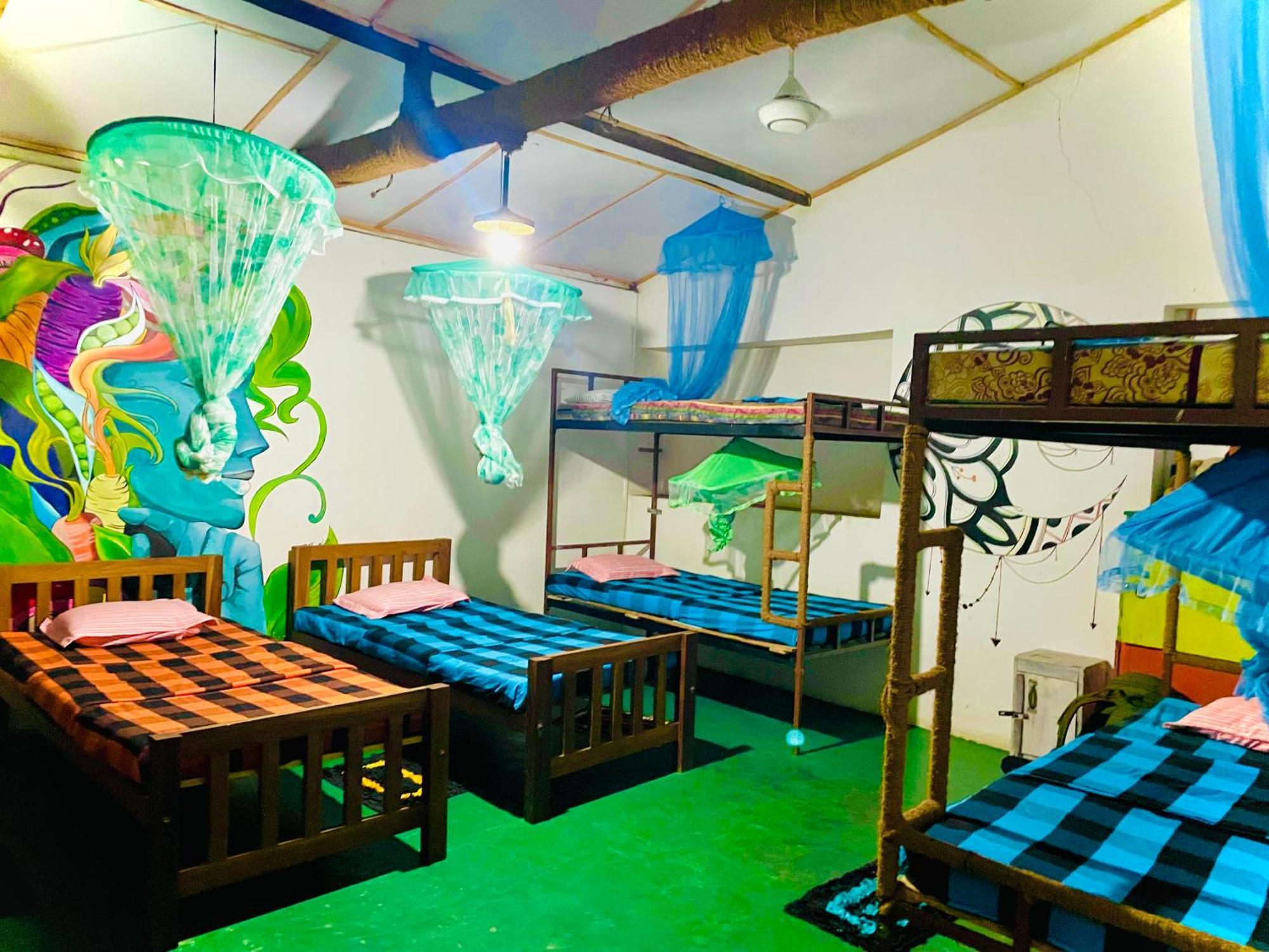 Reggae Paradise Hostel Сігірія Екстер'єр фото